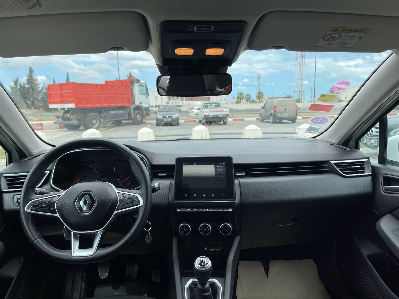 Renault Clio à Kairouan - Photo 10