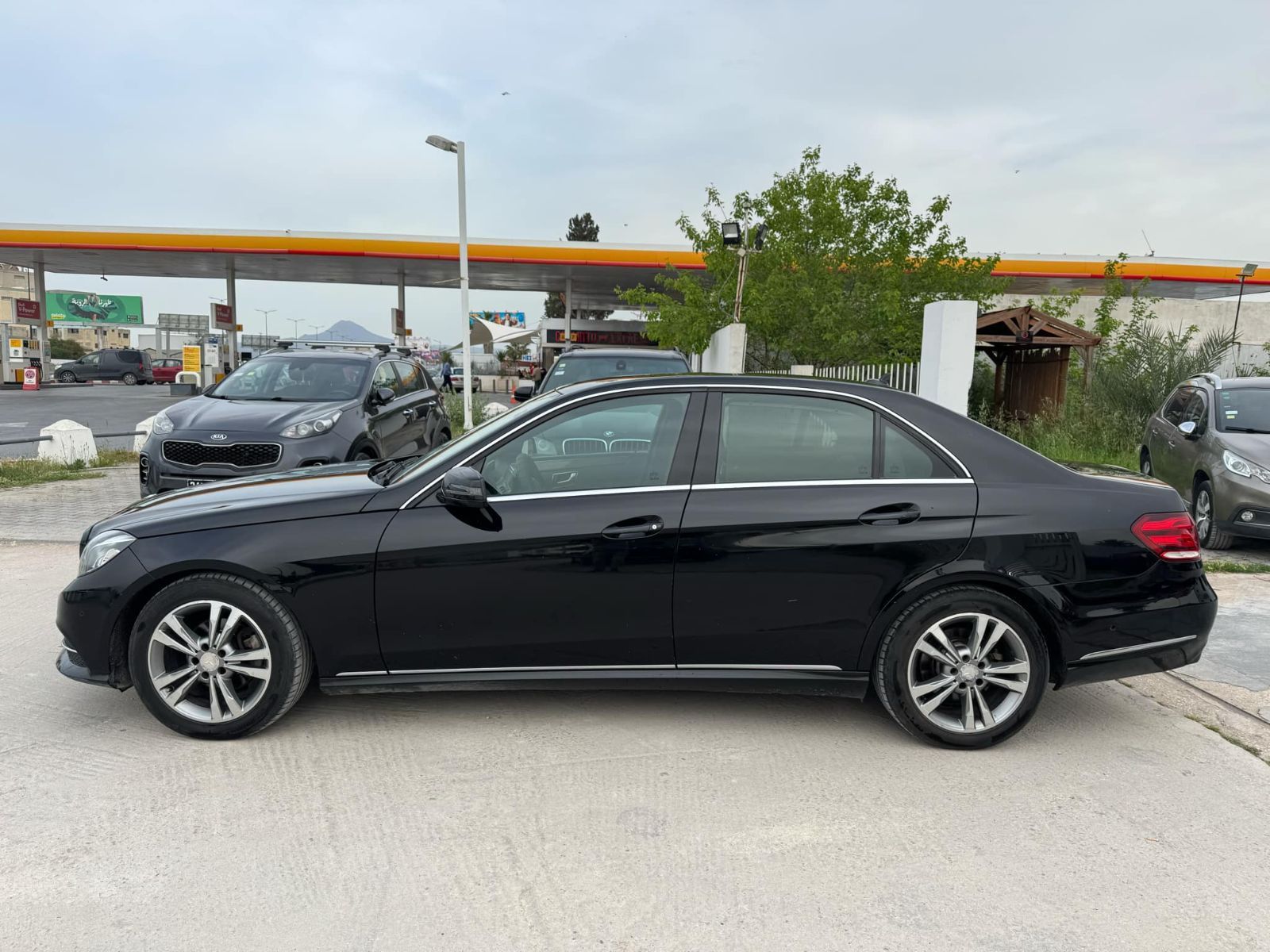 Mercedes-Benz Classe E à sousse - Photo 3