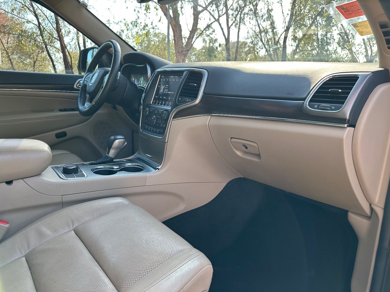 Jeep Grand Cherokee à Tunis - Photo 10