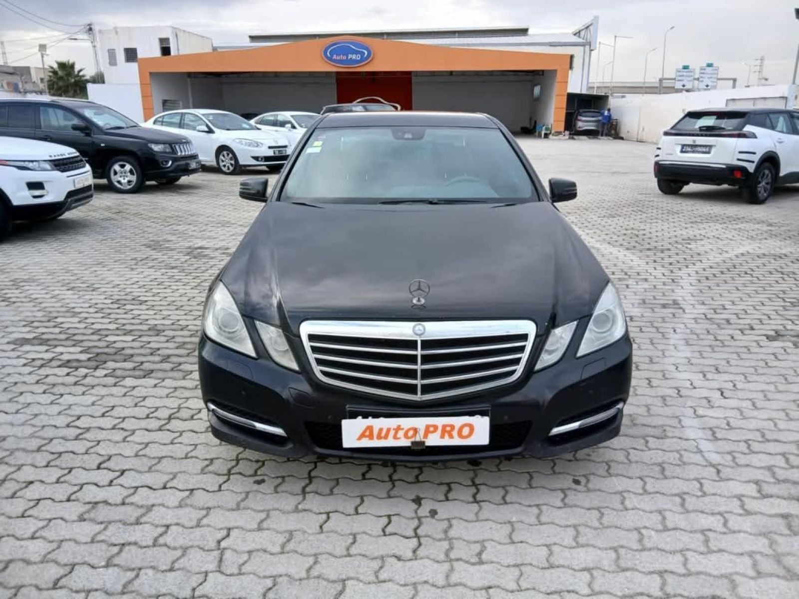 Mercedes-Benz Classe E Elegance à Bizerte - Photo 1