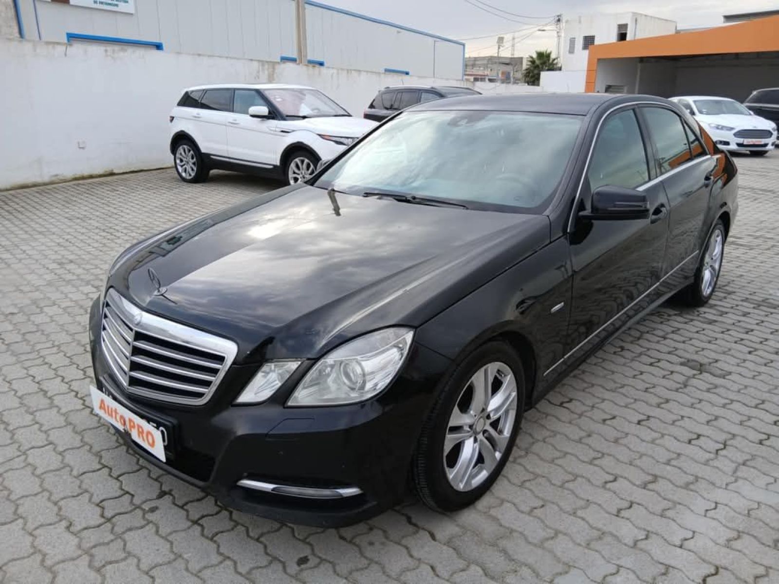 Mercedes-Benz Classe E Elegance à Bizerte - Photo 2
