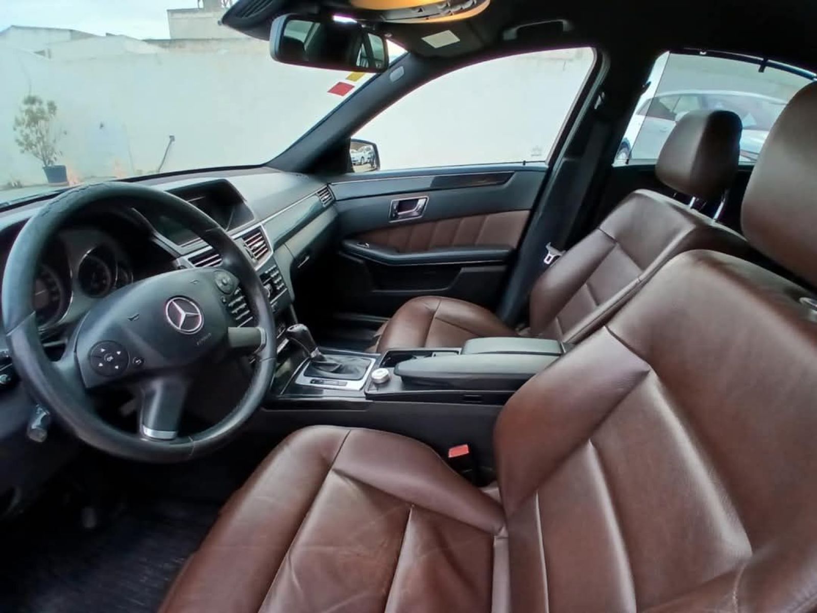 Mercedes-Benz Classe E Elegance à Bizerte - Photo 11