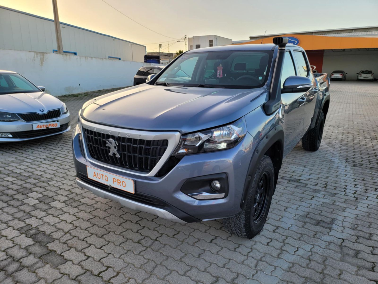 Peugeot Landtrek Double Cabine U à Jendouba - Photo 2