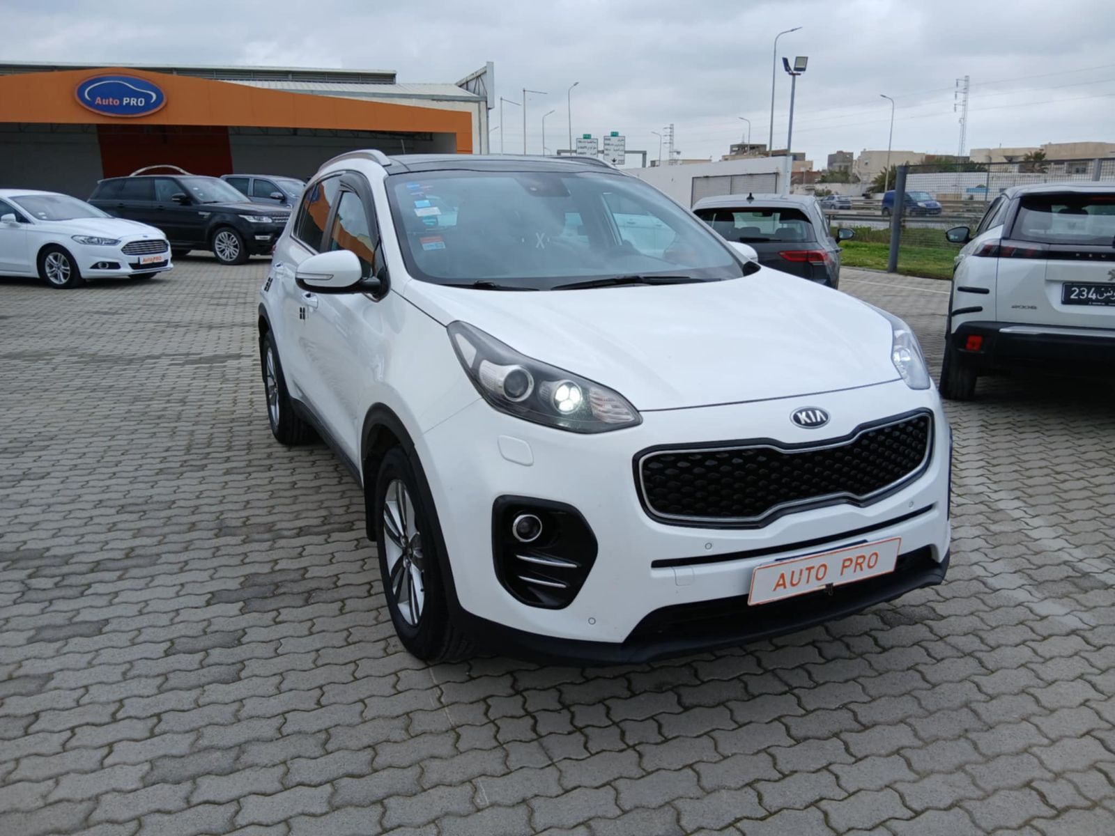 KIA Sportage à Tunis - Photo 2