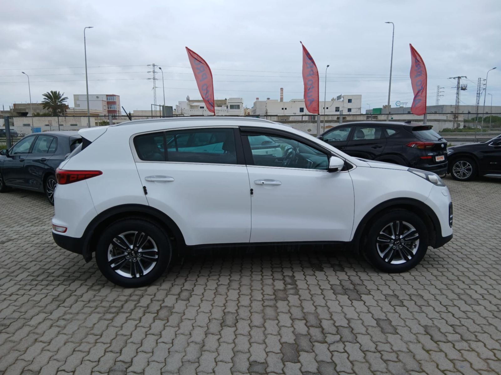 KIA Sportage à Tunis - Photo 5