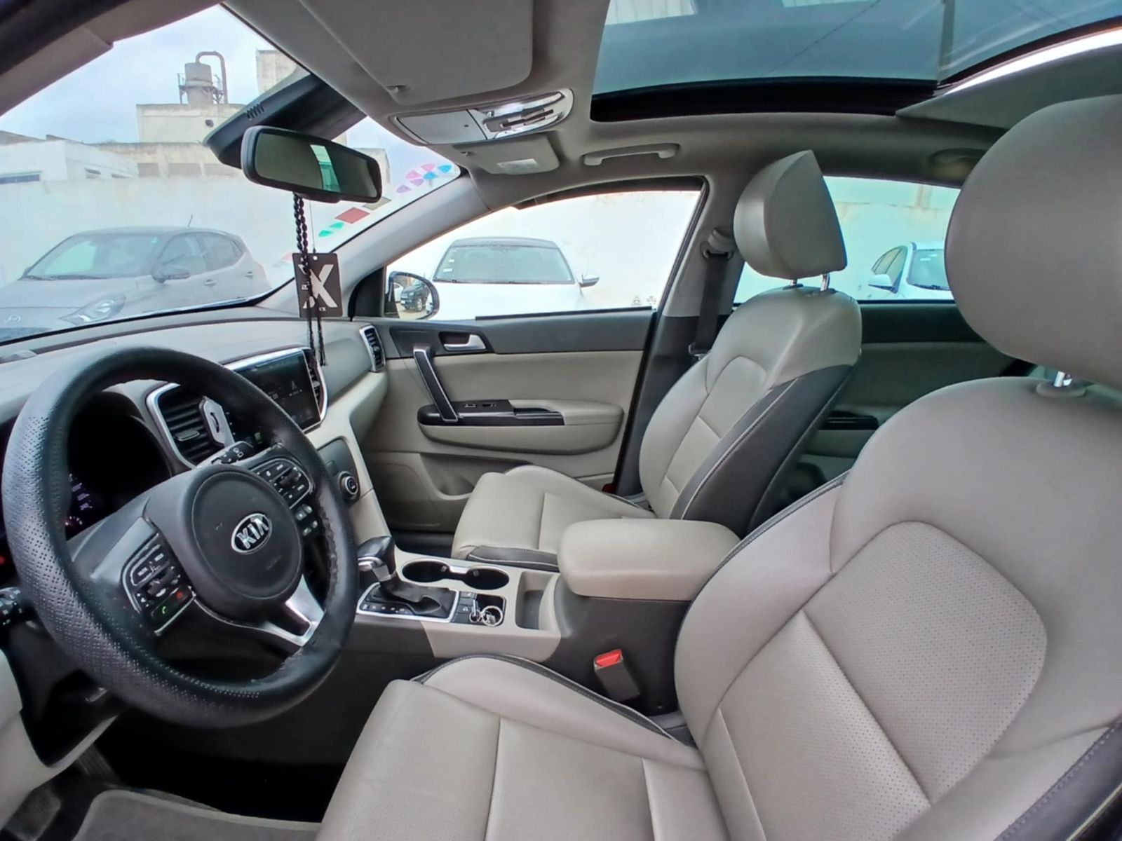 KIA Sportage à Tunis - Photo 10