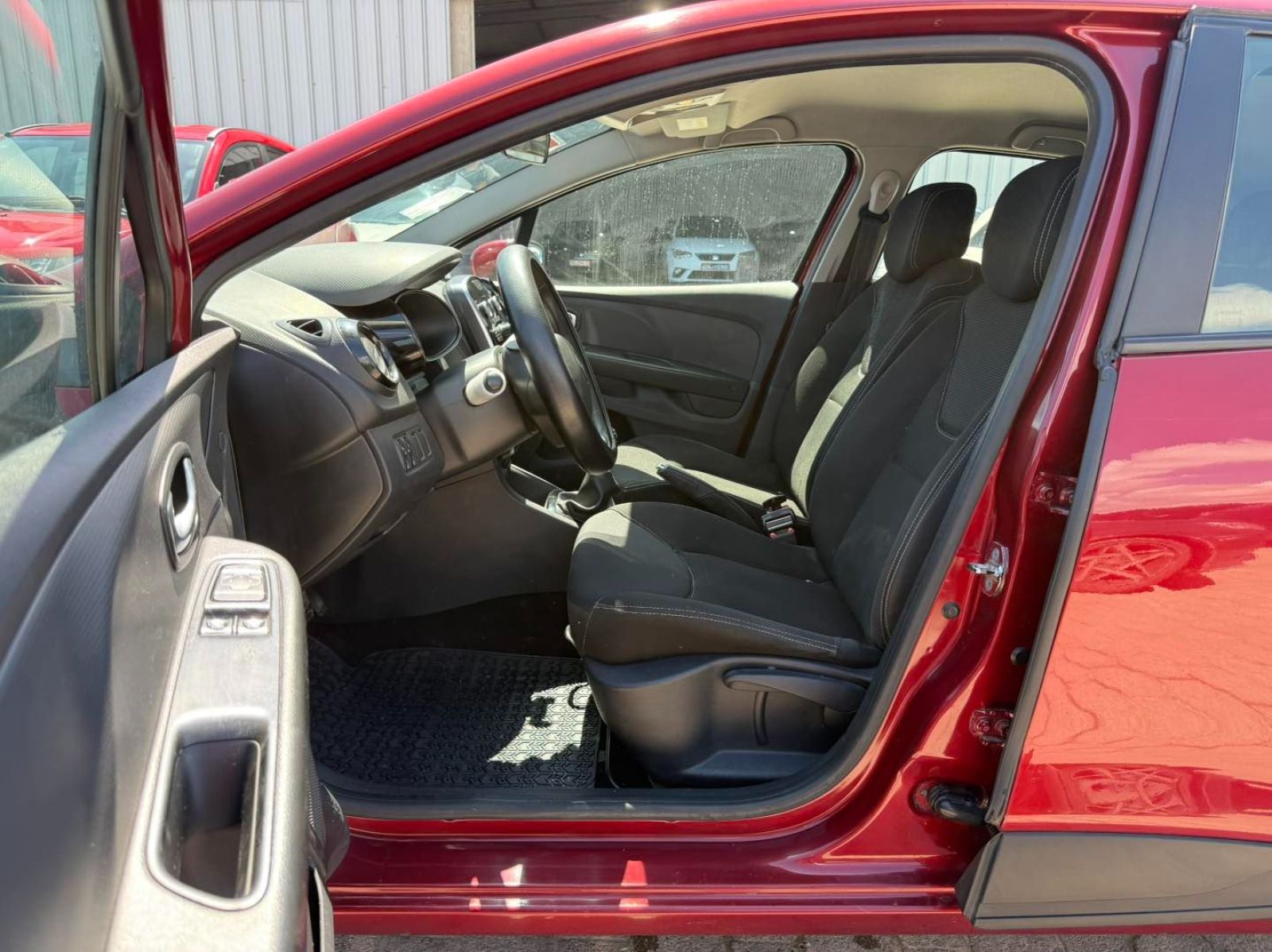 Renault Clio Life Plus à Tunisie - Photo 6