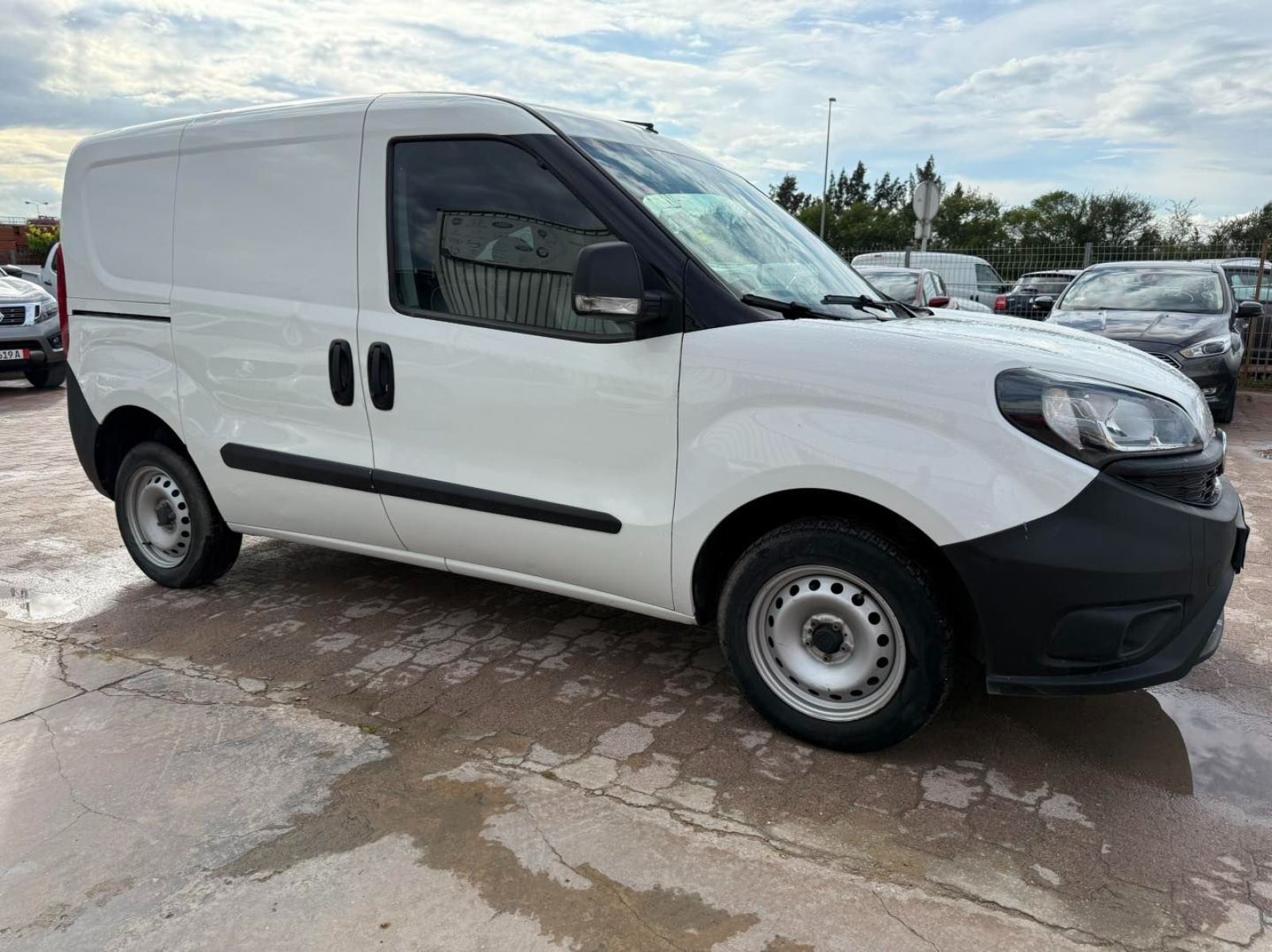 Fiat Doblo 3 places à Ariana - Photo 3