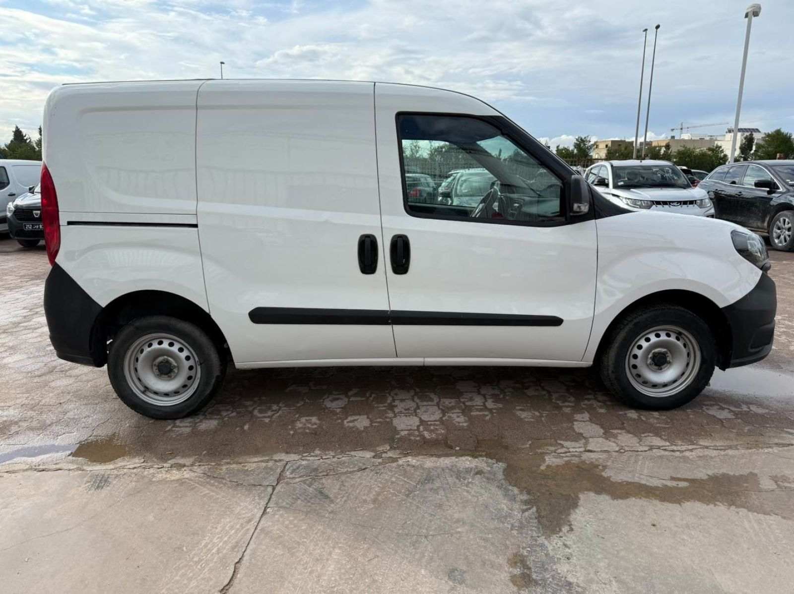 Fiat Doblo 3 places à Ariana - Photo 4