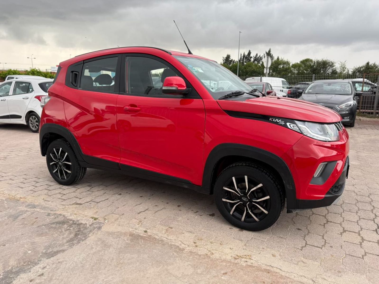 Mahindra KUV 100 K8 à Ben Arous - Photo 3