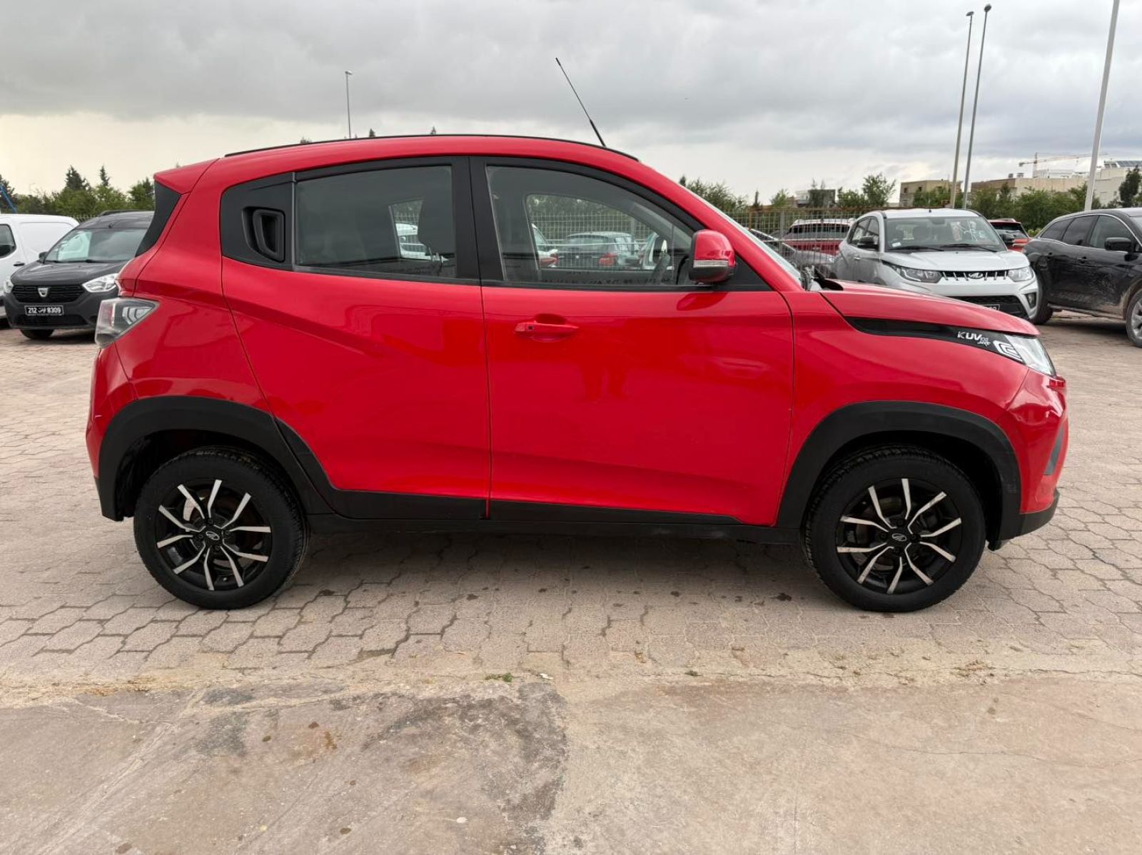Mahindra KUV 100 K8 à Ben Arous - Photo 4