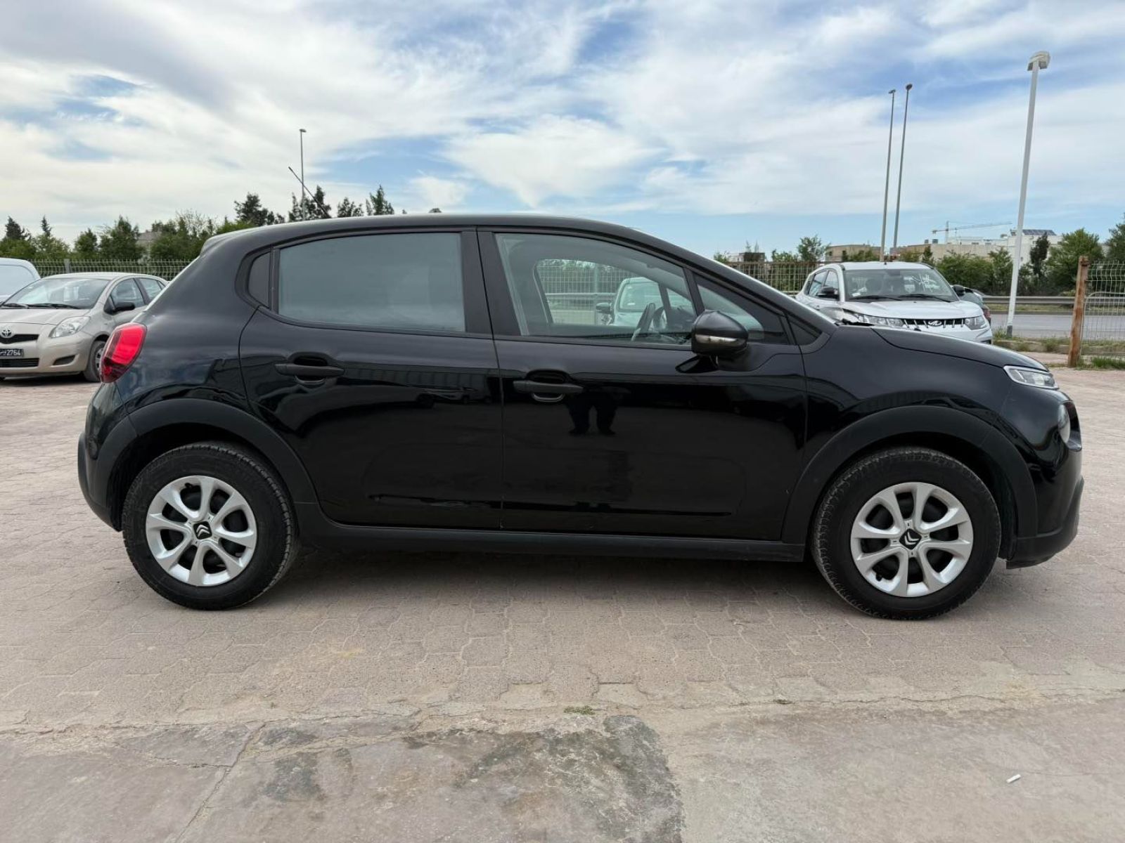 Citroën C3 Feel Bi-ton à Ben Arous - Photo 4