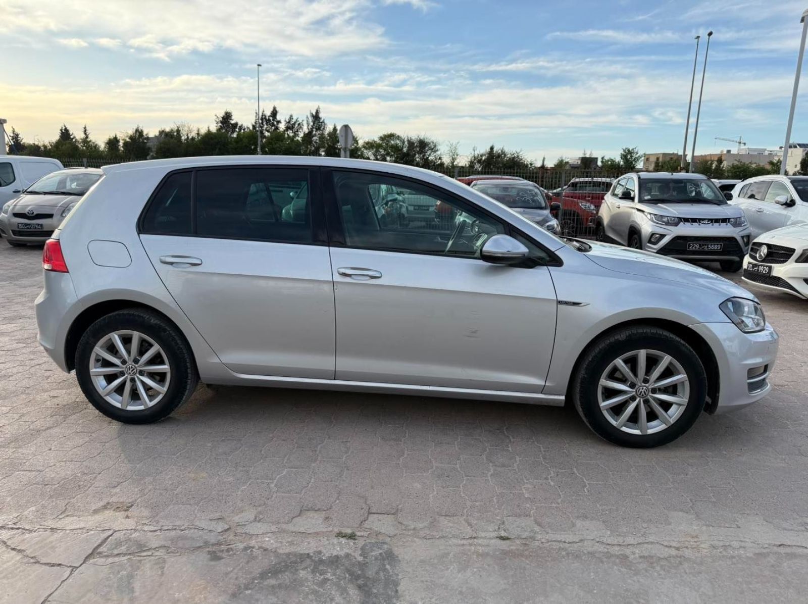 Volkswagen Golf 7 à Tunis - Photo 4