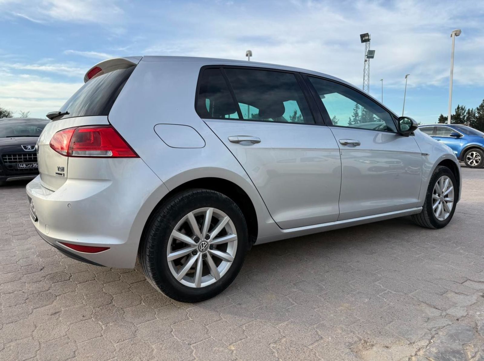 Volkswagen Golf 7 à Tunis - Photo 5