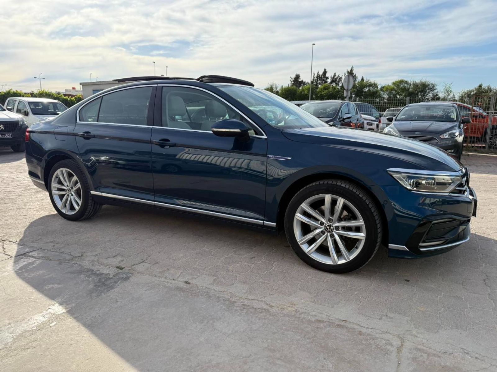 Volkswagen Passat GTE à Nabeul - Photo 3
