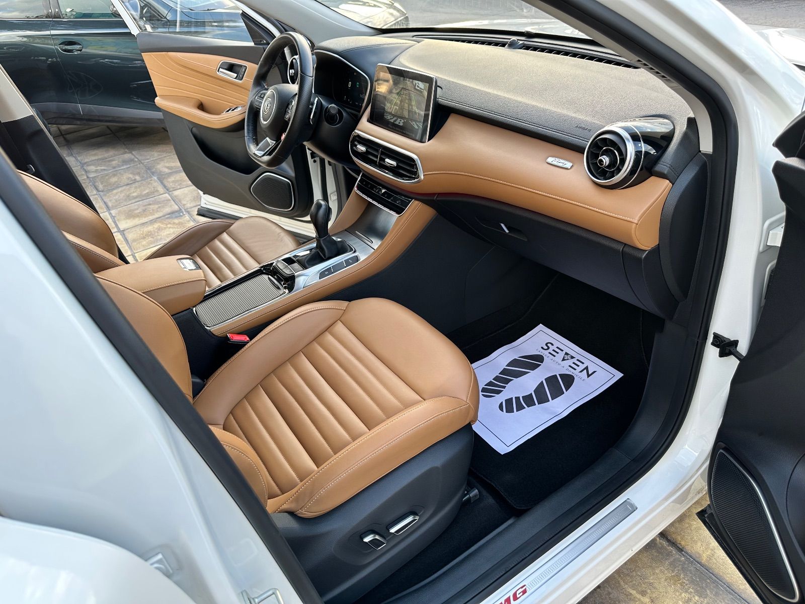MG HS Luxury à Ben Arous - Photo 13