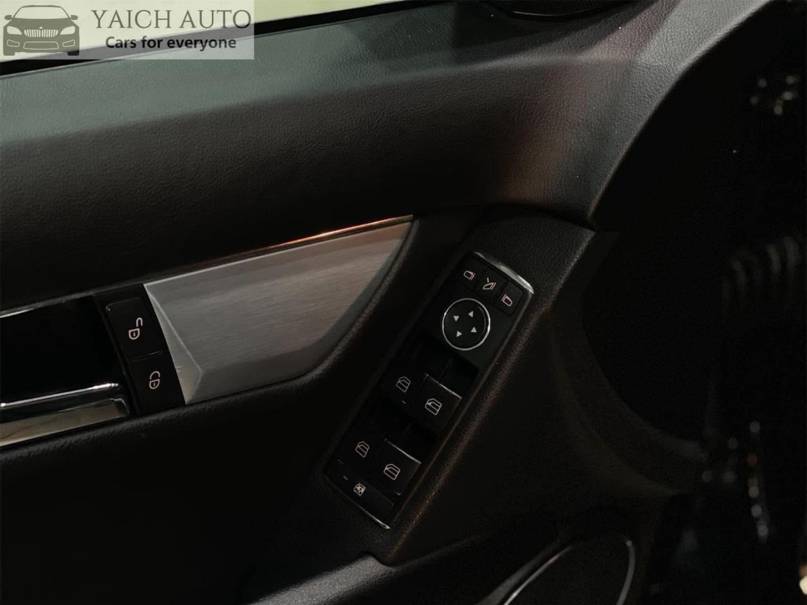 Mercedes-Benz Classe C à Sfax - Photo 6