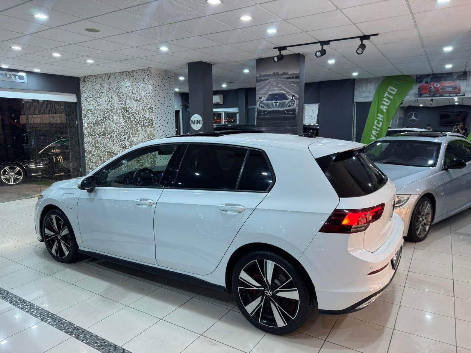 Volkswagen Golf 8 GTE à Tunis - Photo 5