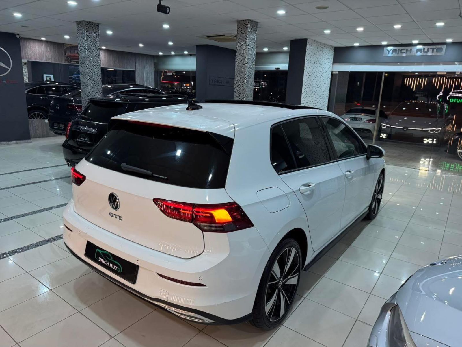 Volkswagen Golf 8 GTE à Tunis - Photo 7