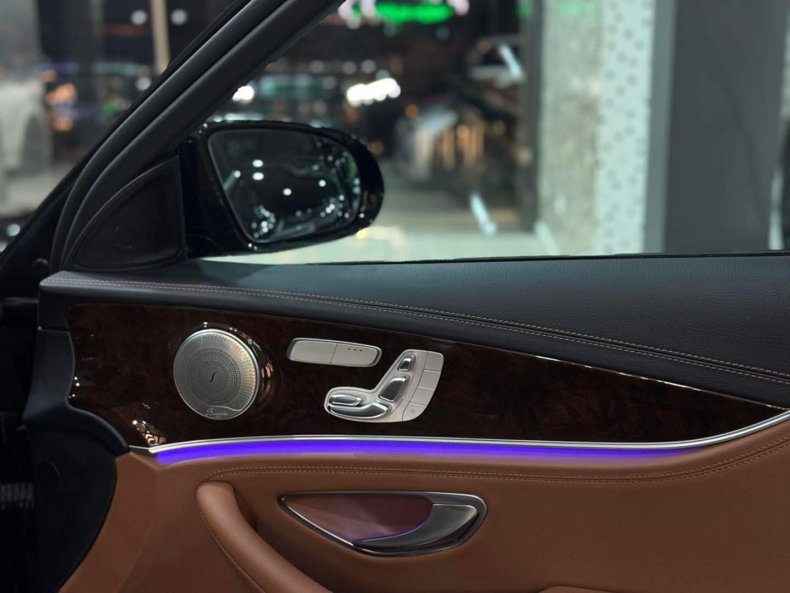 Mercedes-Benz Classe E à Tunis - Photo 18