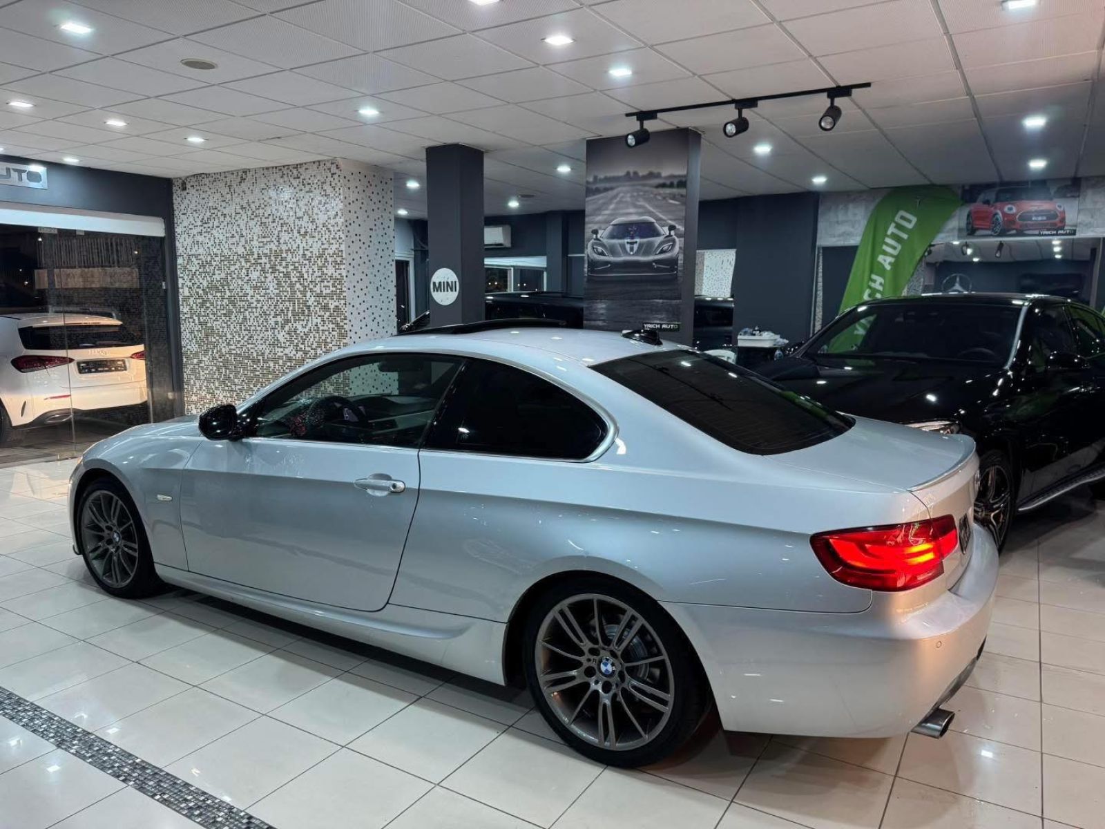 BMW Série 3 coupé Pack M à Tunis - Photo 5