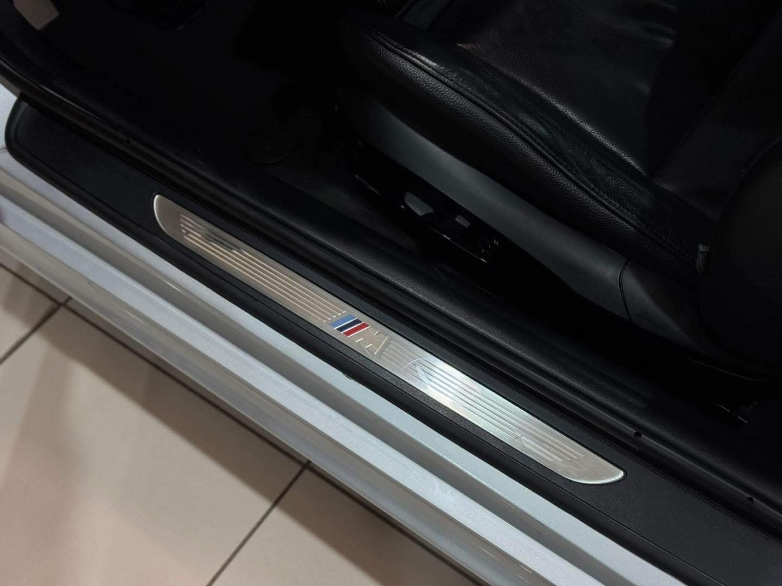 BMW Série 3 coupé Pack M à Tunis - Photo 27