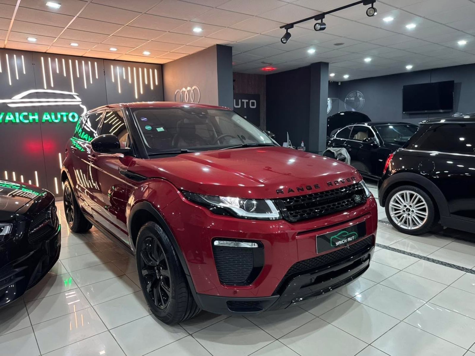 Land Rover Range Rover Evoque R-Dynamic à Tunis - Photo 2