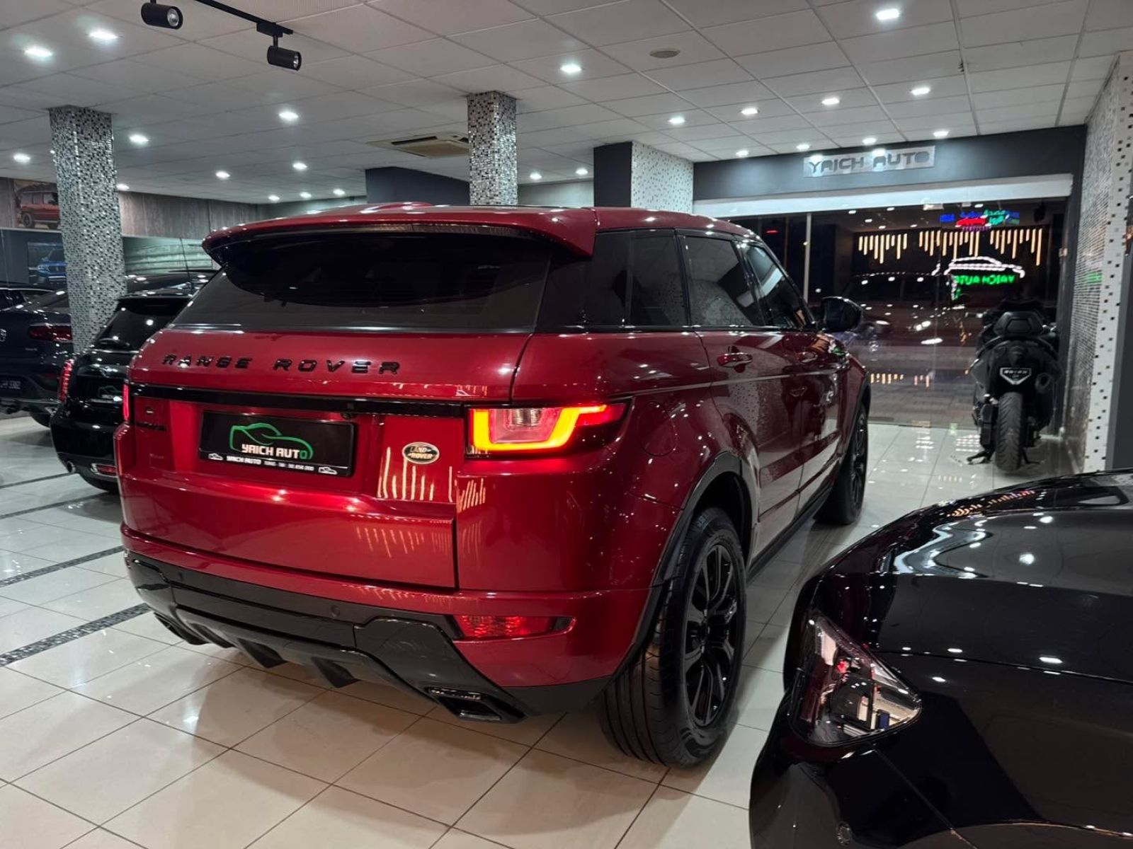 Land Rover Range Rover Evoque R-Dynamic à Tunis - Photo 8