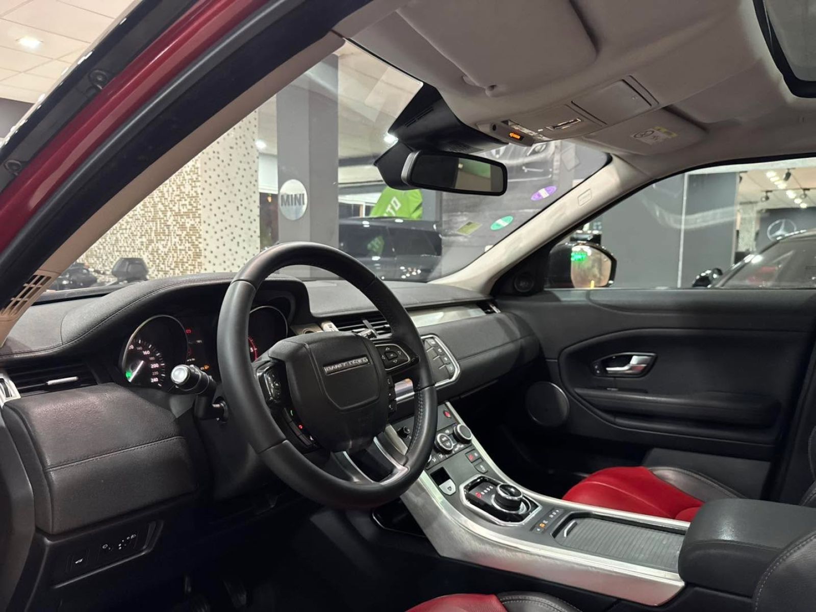 Land Rover Range Rover Evoque R-Dynamic à Tunis - Photo 10