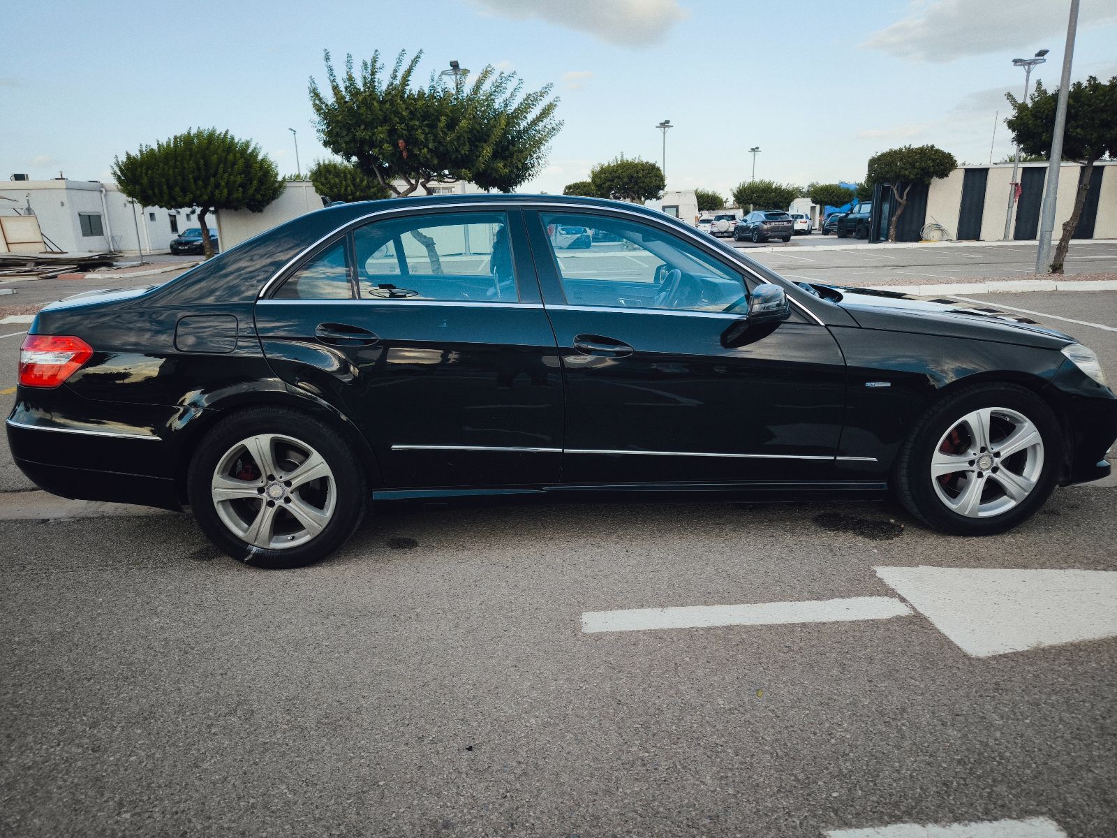 Mercedes-Benz Classe E à Ben Arous - Photo 6