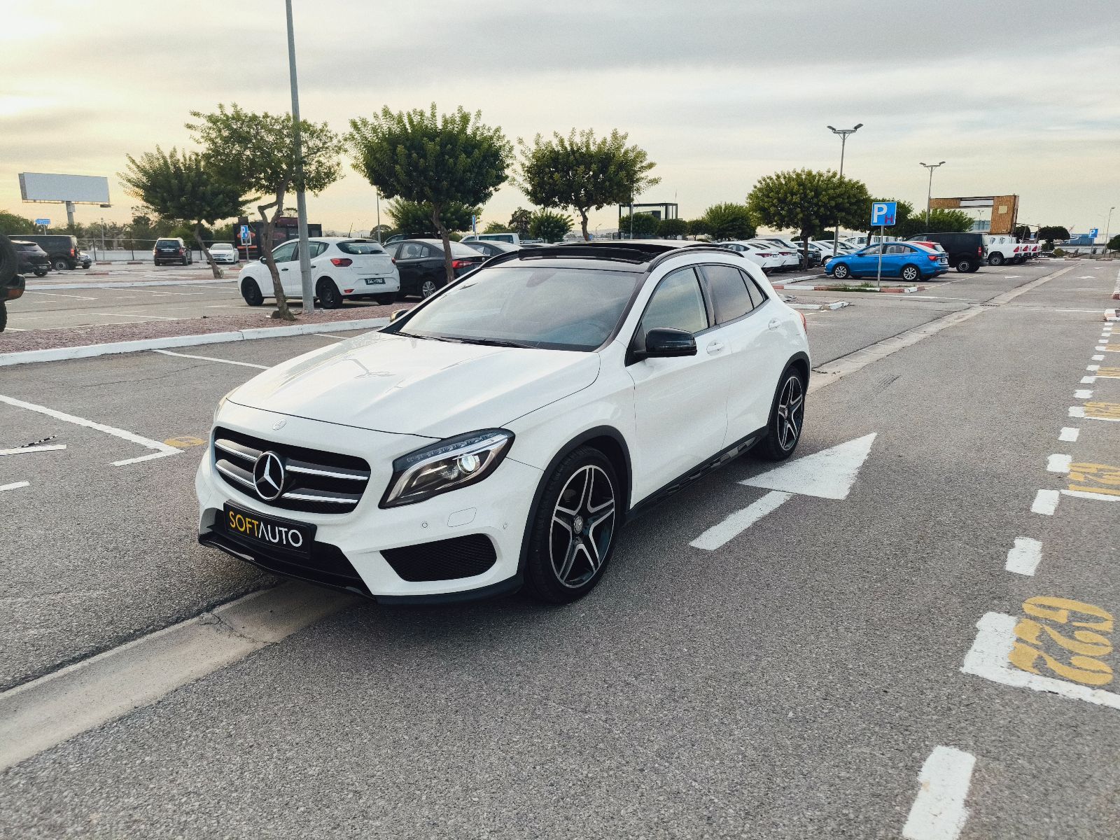 Mercedes-Benz GLA AMG à Tunis - Photo 2