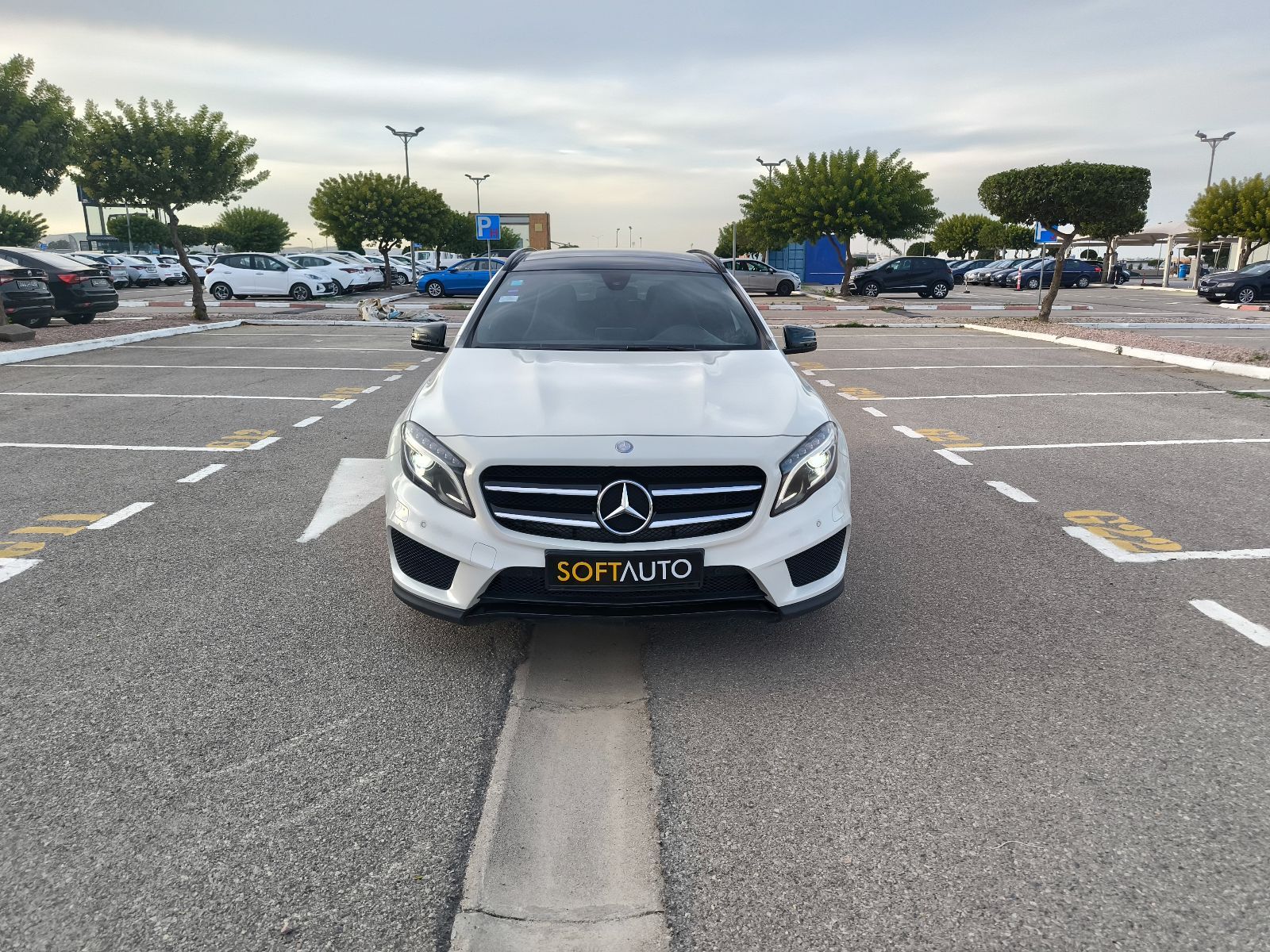 Mercedes-Benz GLA AMG à Tunis - Photo 9