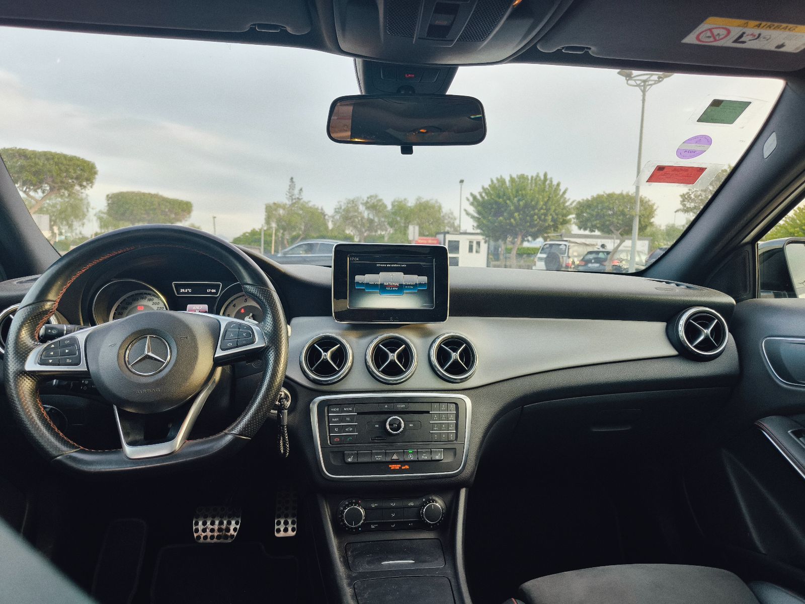 Mercedes-Benz GLA AMG à Tunis - Photo 14