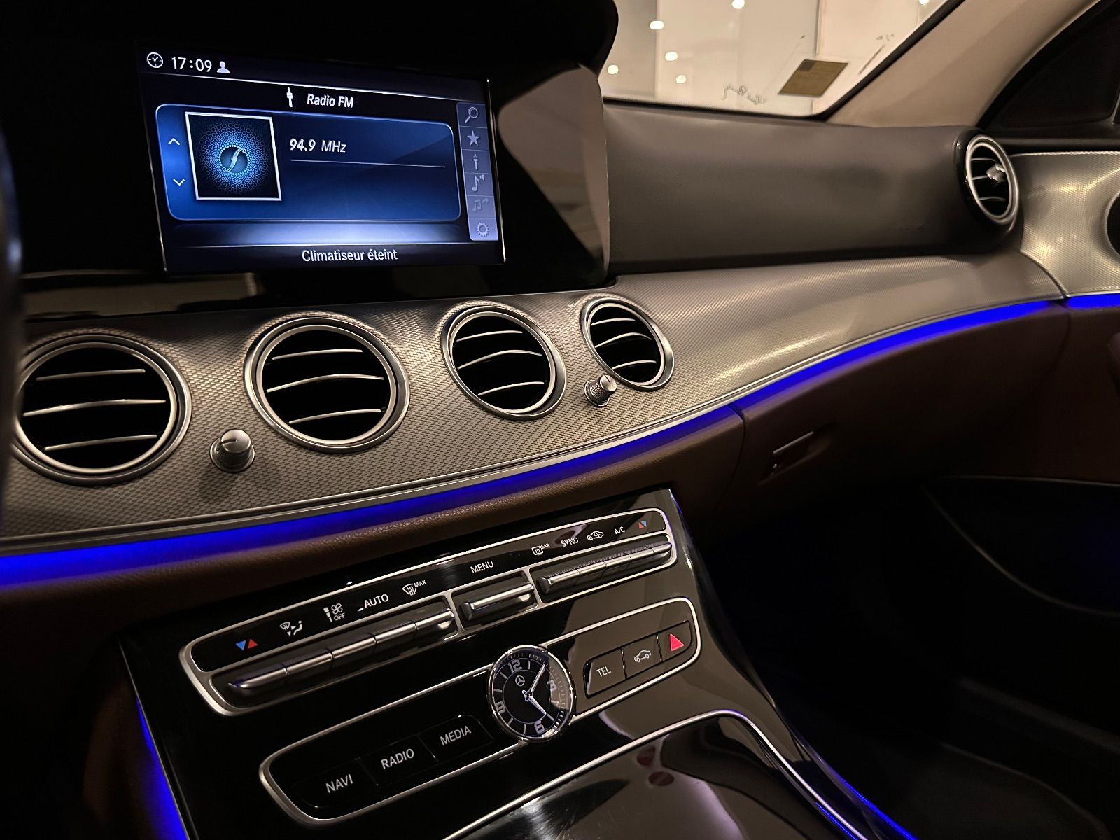 Mercedes-Benz Classe E AMG à Tunis - Photo 9