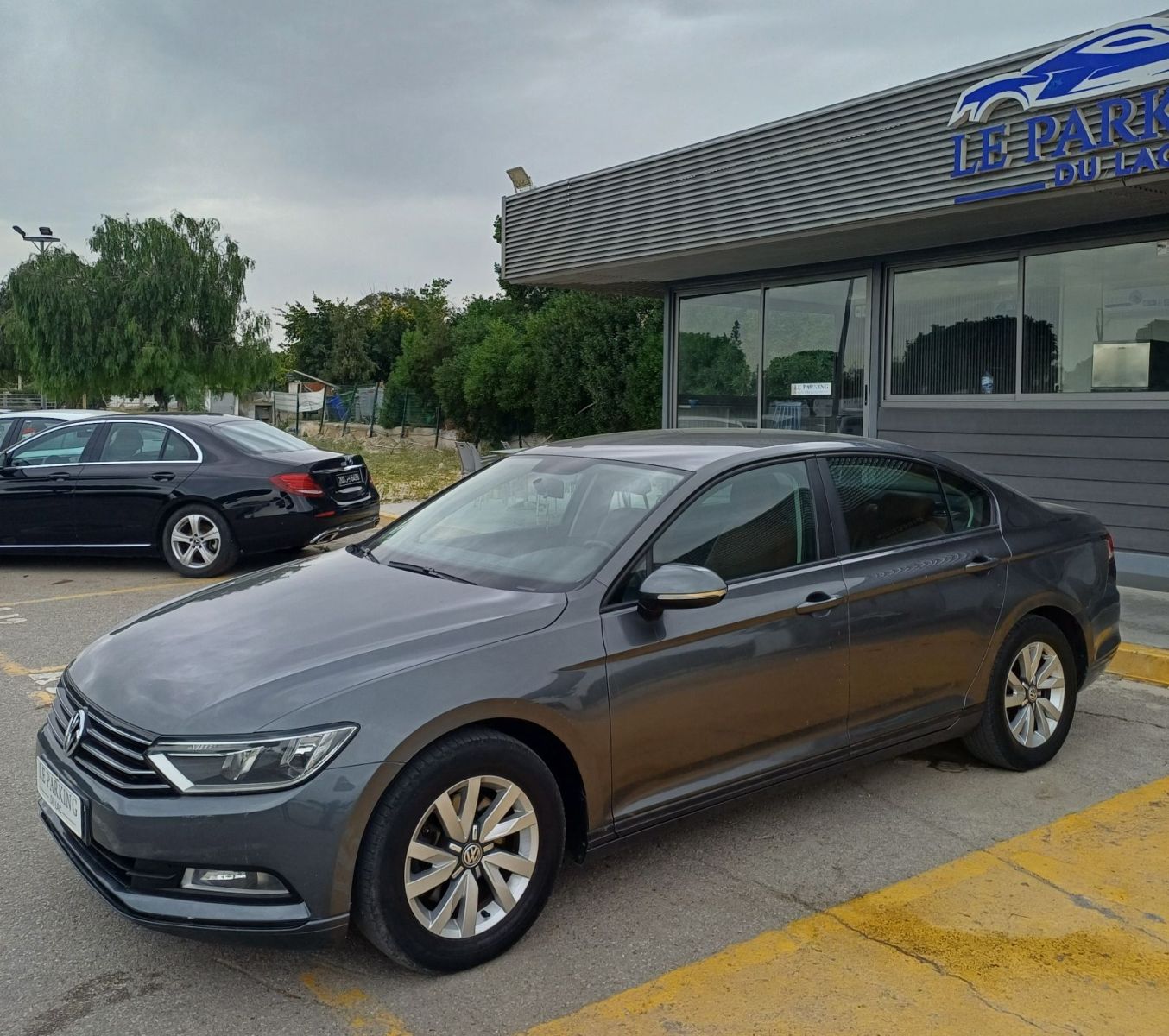 Volkswagen Passat à Ariana - Photo 1