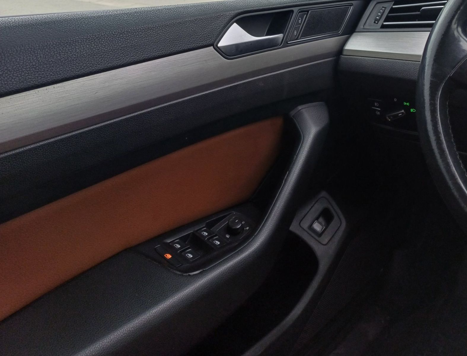 Volkswagen Passat à Ariana - Photo 9