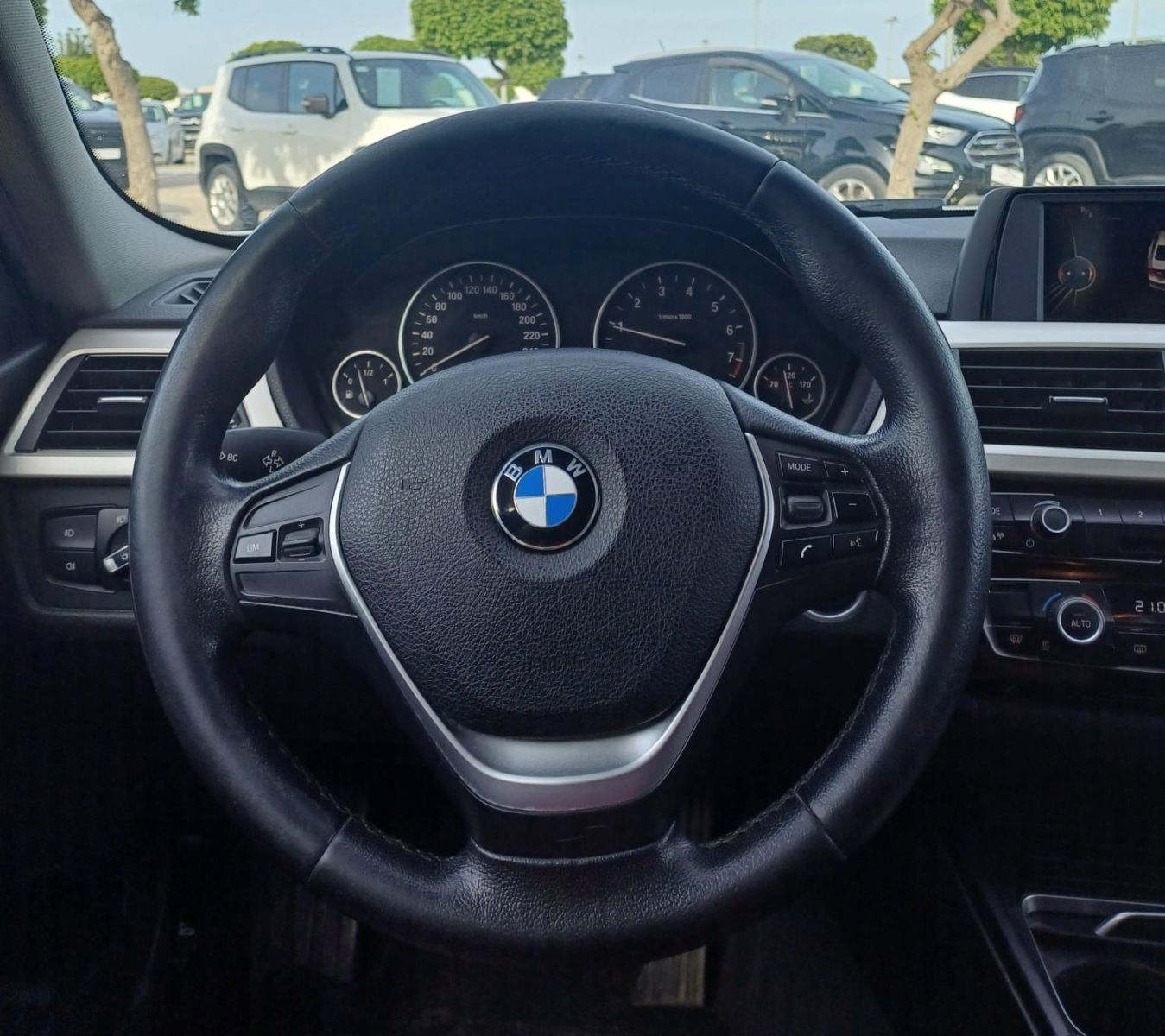 BMW Série 3 à Ben Arous - Photo 10