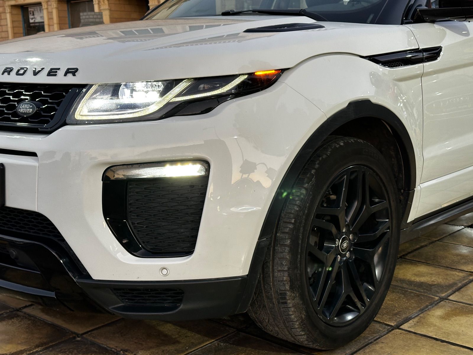 Land Rover Range Rover Evoque Pure à Ariana - Photo 21