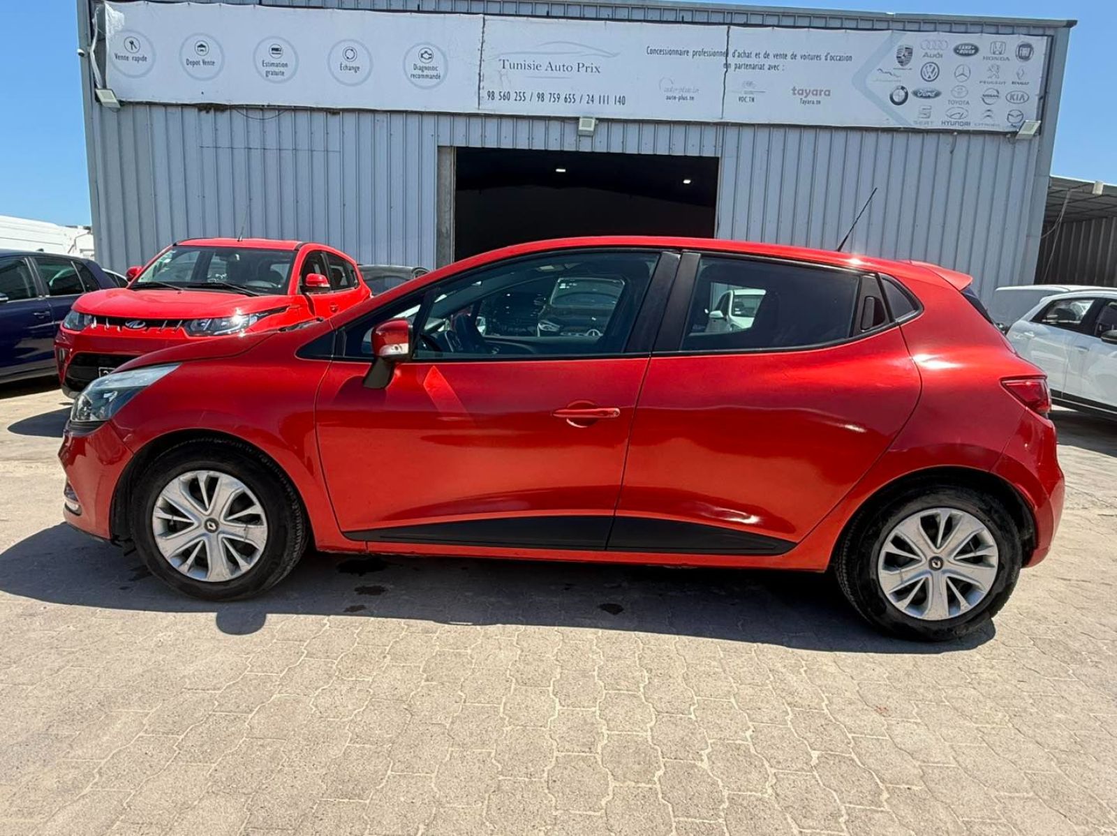 Renault Clio Life Plus à Ben Arous - Photo 1