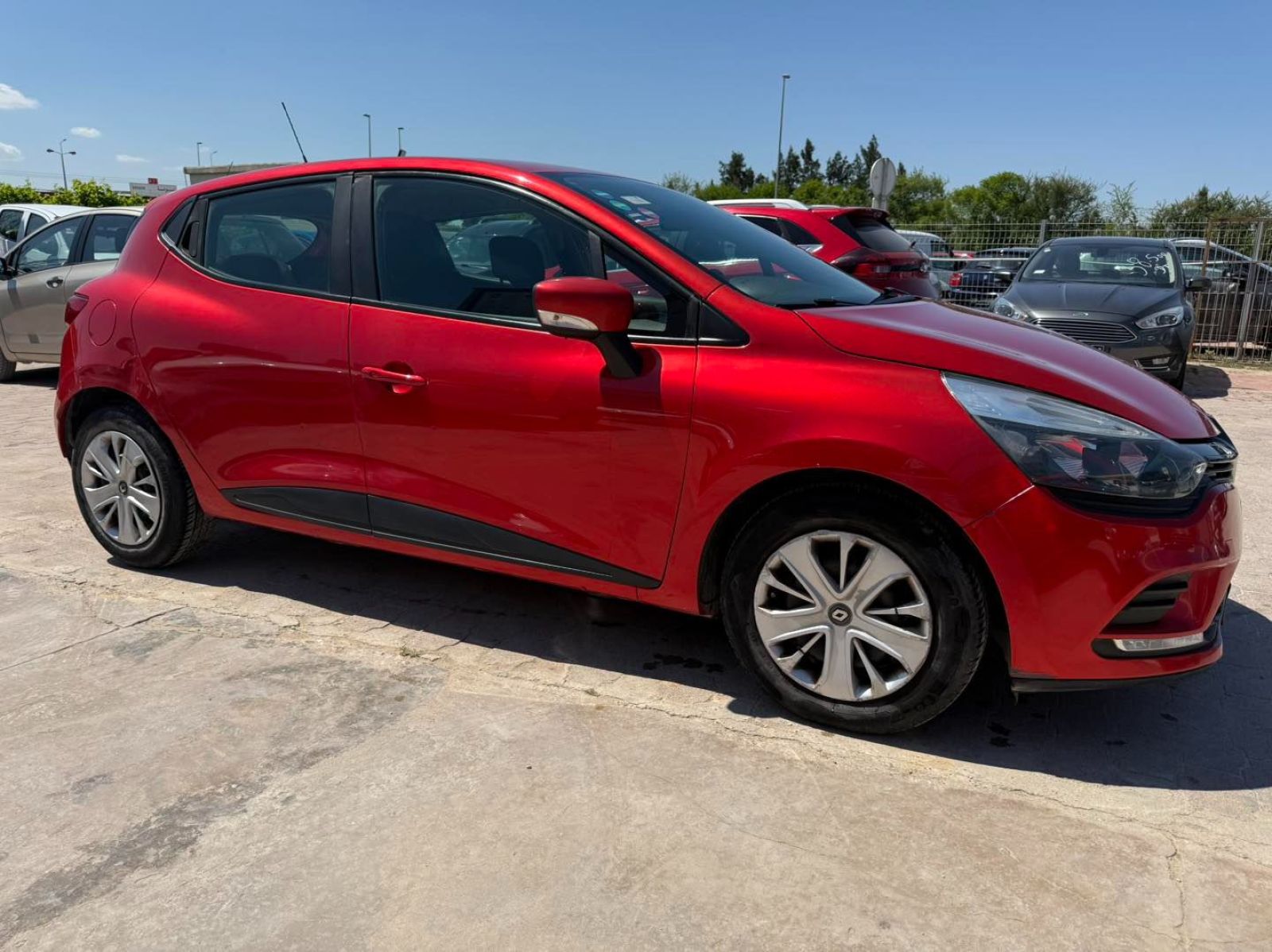 Renault Clio Life Plus à Ben Arous - Photo 3