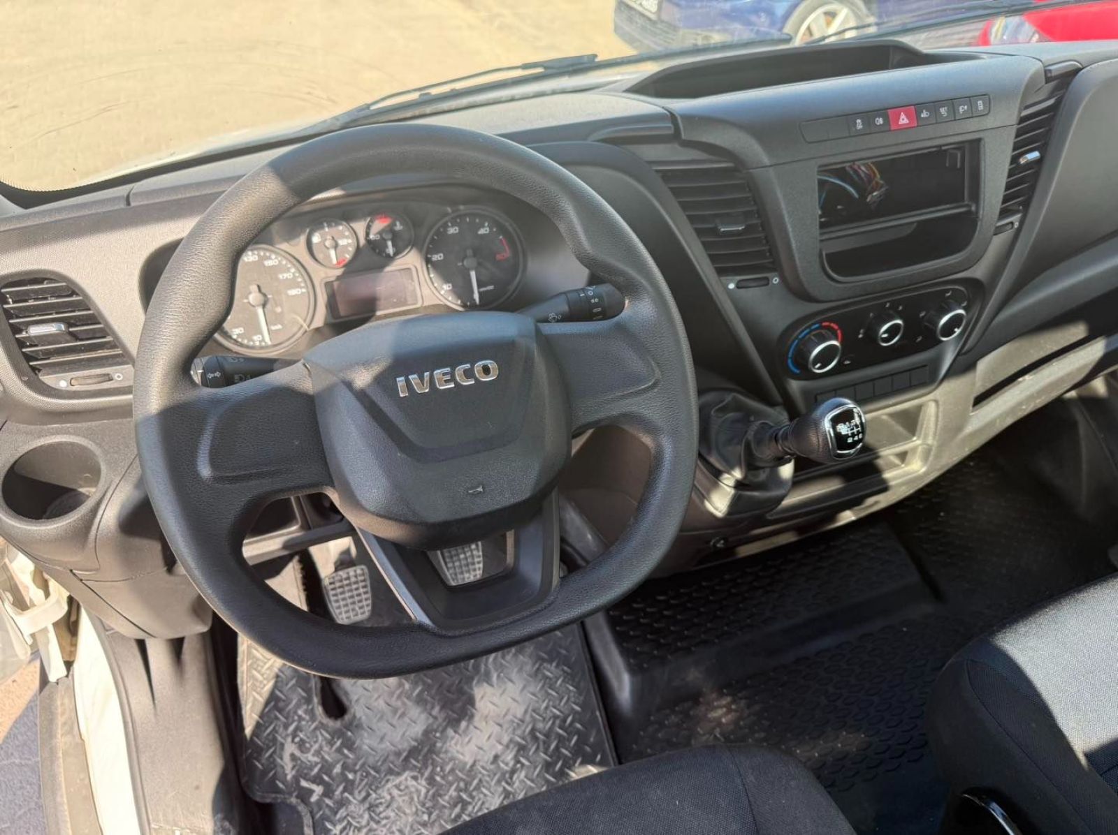 Iveco Daily Simple Cabine à Ben Arous - Photo 7
