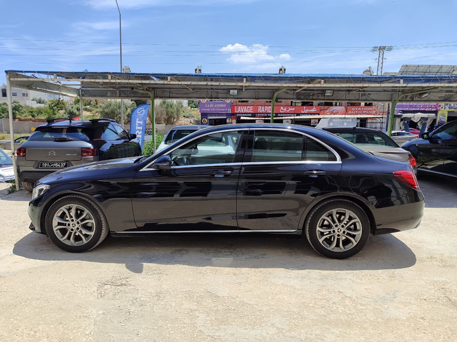 Mercedes-Benz Classe C à Ben Arous - Photo 1