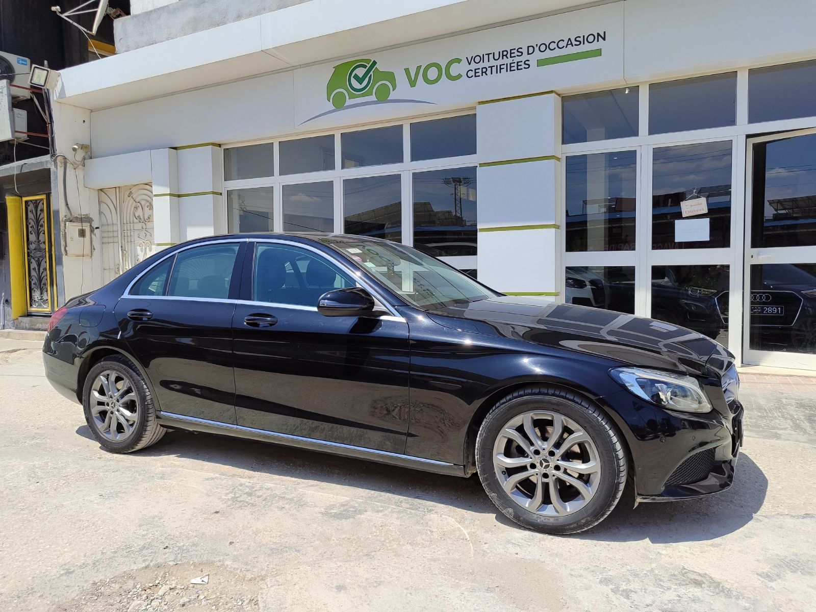 Mercedes-Benz Classe C à Ben Arous - Photo 3