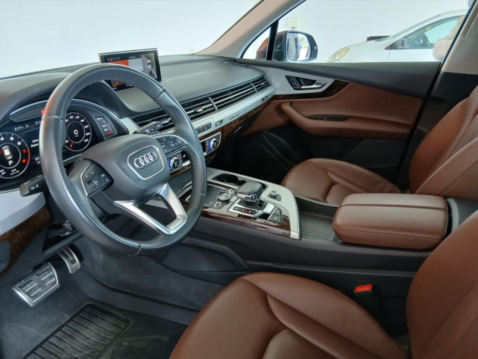 Audi Q7 S-Line 7 places à Tunis - Photo 8
