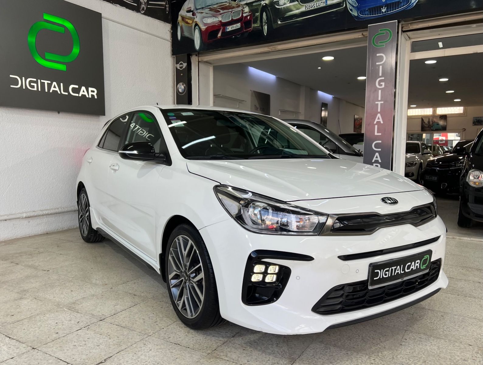 KIA Rio 5p GT-Line à Tunis - Photo 1