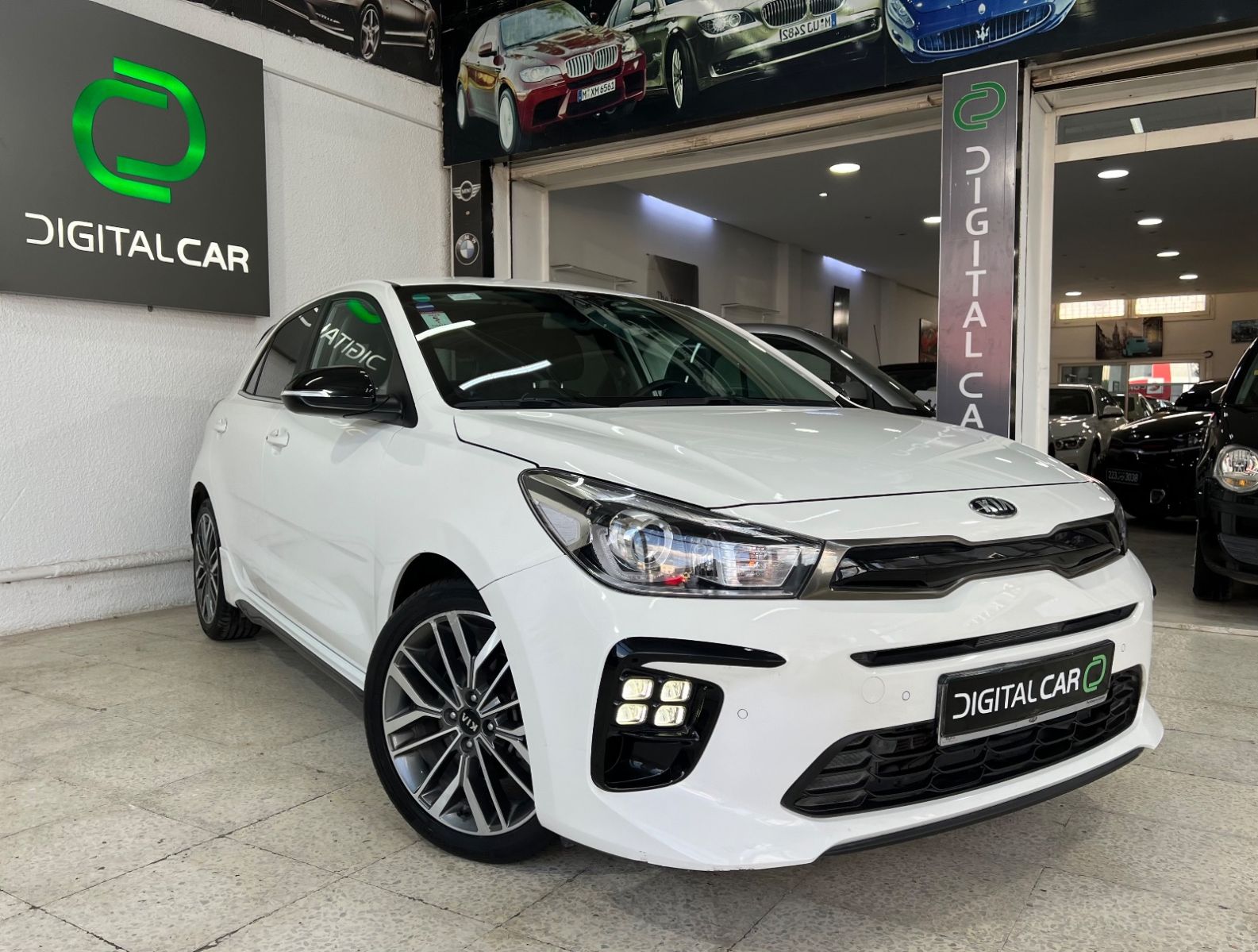 KIA Rio 5p GT-Line à Tunis - Photo 3