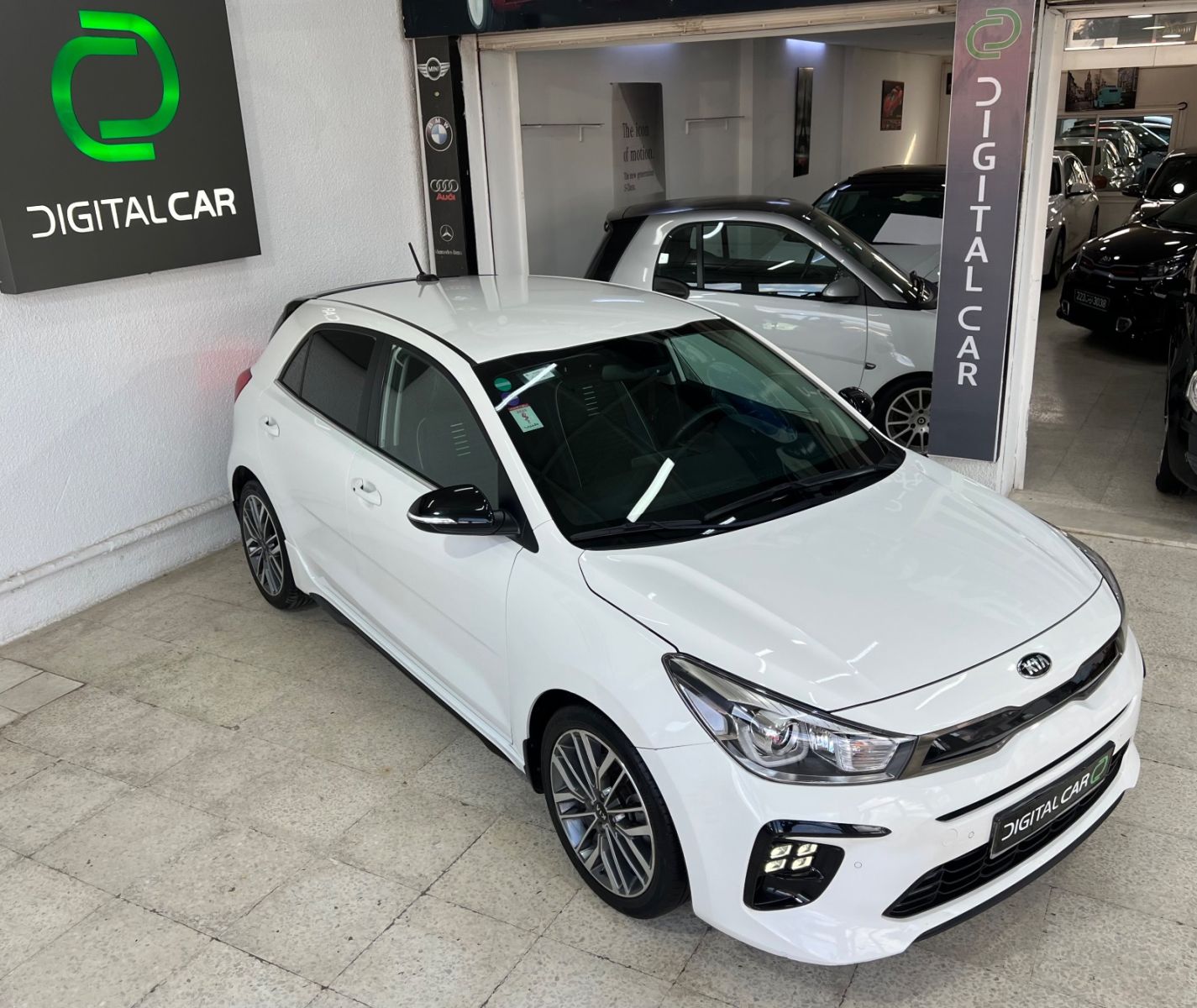 KIA Rio 5p GT-Line à Tunis - Photo 5