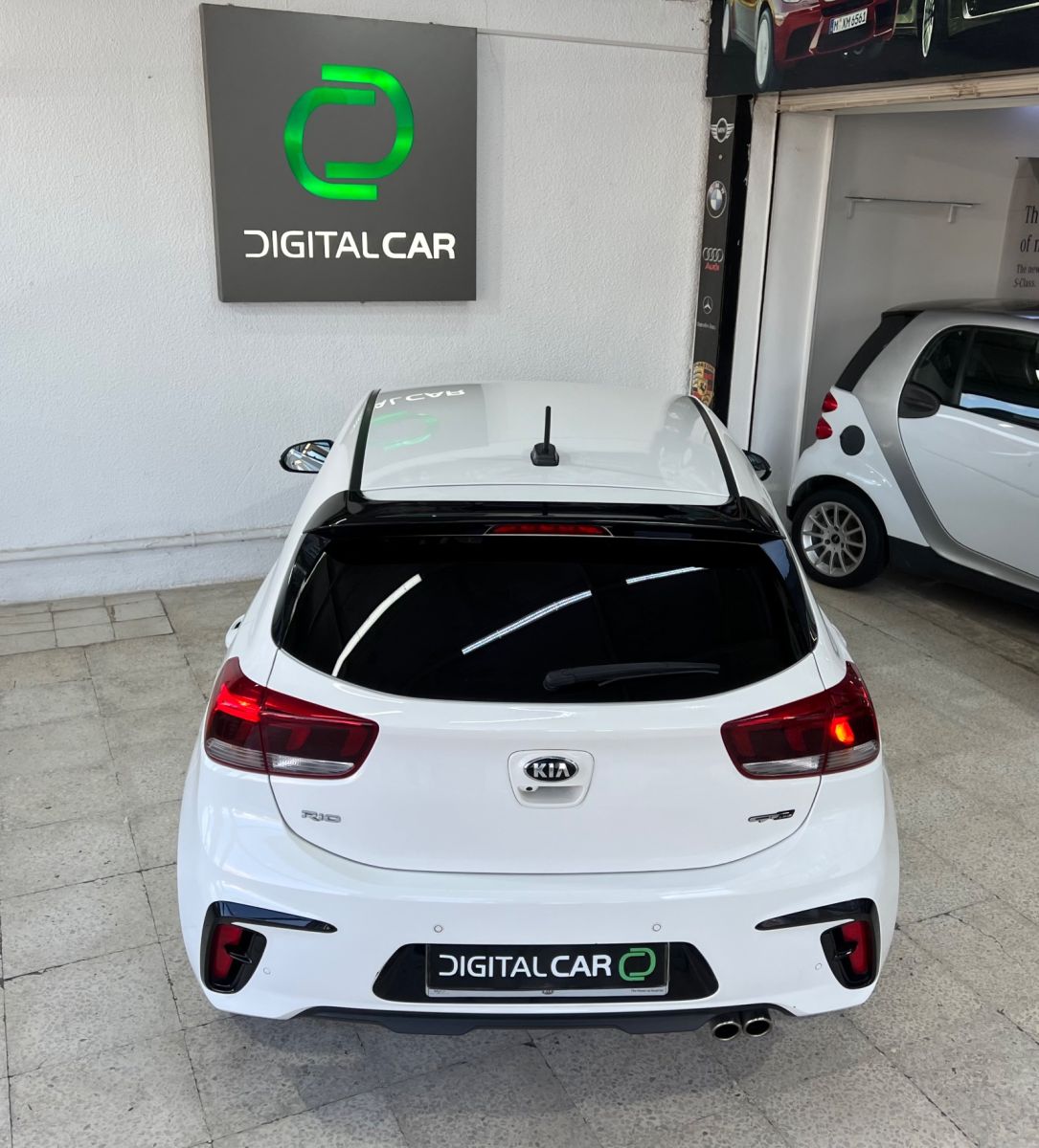 KIA Rio 5p GT-Line à Tunis - Photo 12