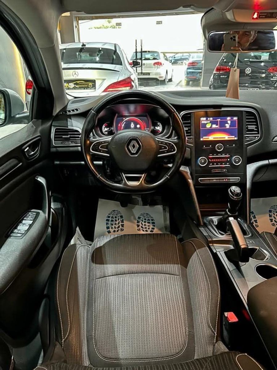 Renault Megane à Tunis - Photo 16