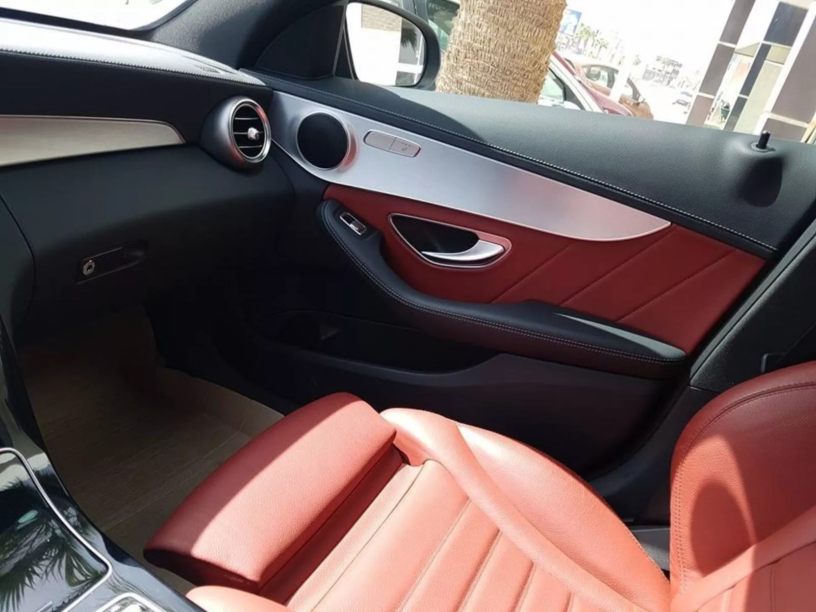Mercedes-Benz Classe C Avantgarde à Ben Arous - Photo 2